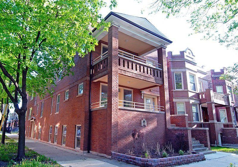 1st image of 3835 W Wrightwood Ave Unit Gn