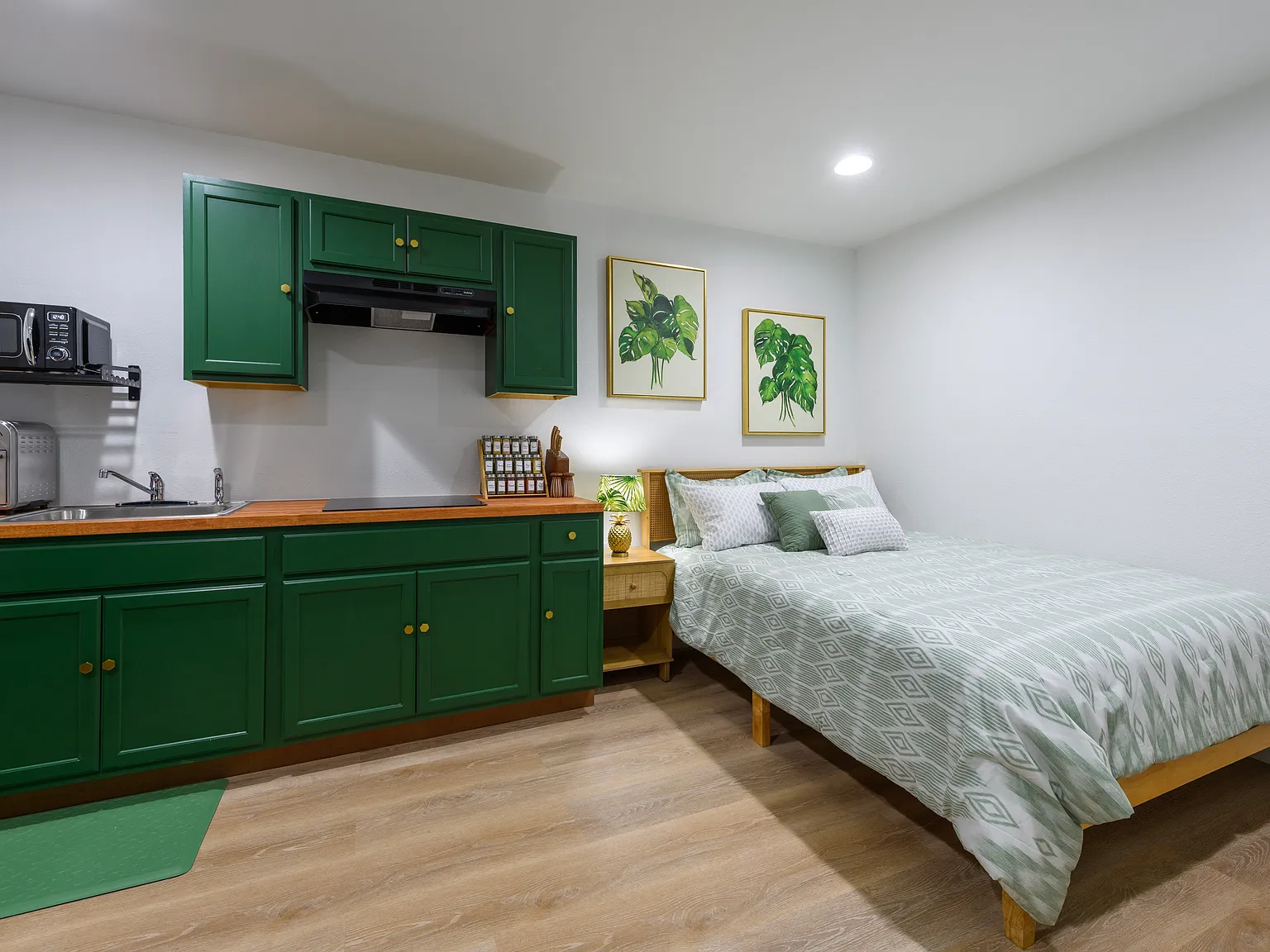 1 bed, 200 sqft, $1,800 — Photo 2