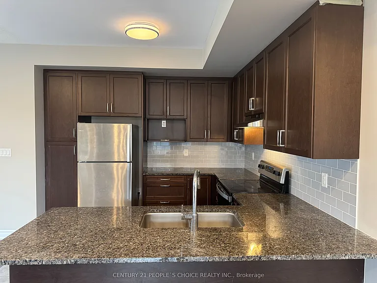 2518 Littlefield Cres — Photo 27