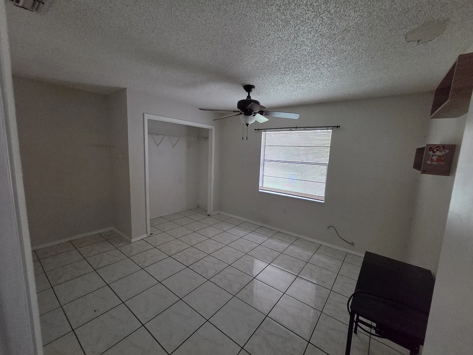 2 bed, 1090 sqft, $1,200 — Photo 3