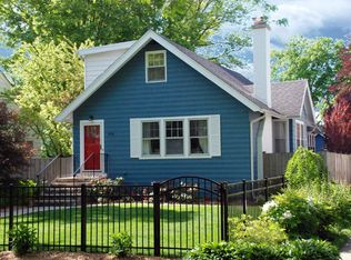 1076 Cherry St, Winnetka, IL 60093