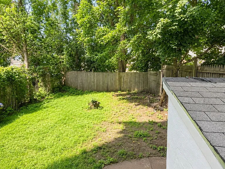 46 Liberty St #1 — Photo 17