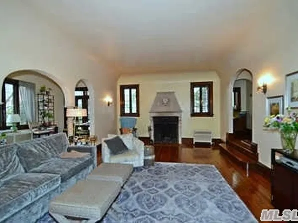 20 Norden Road image 1 of 19