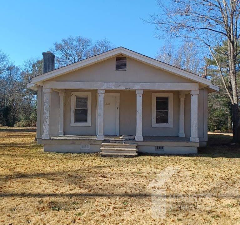 1st image of 680 Beaumont Ave