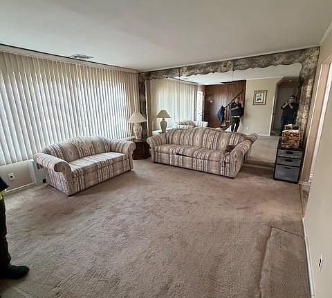 2nd image of 118 Carol Road