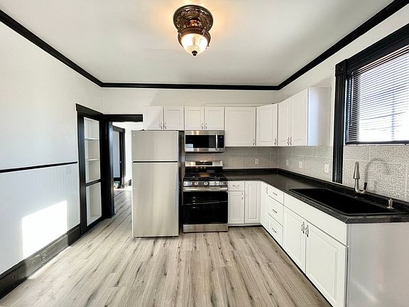 2nd image of 928 S Evans St #928