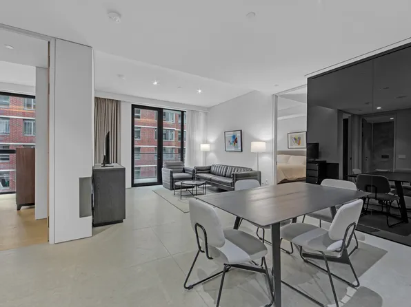 522 West 29th Street image 3 of 20