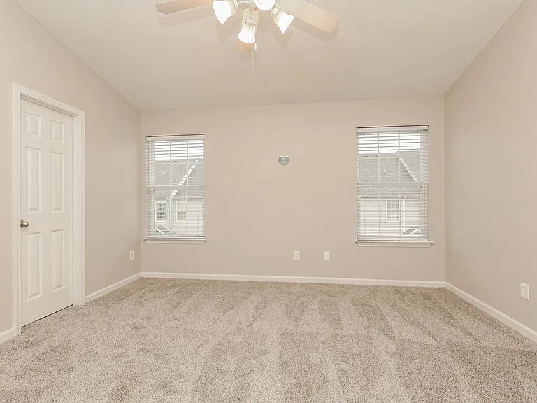 4031 George Buchanan Dr — Photo 12