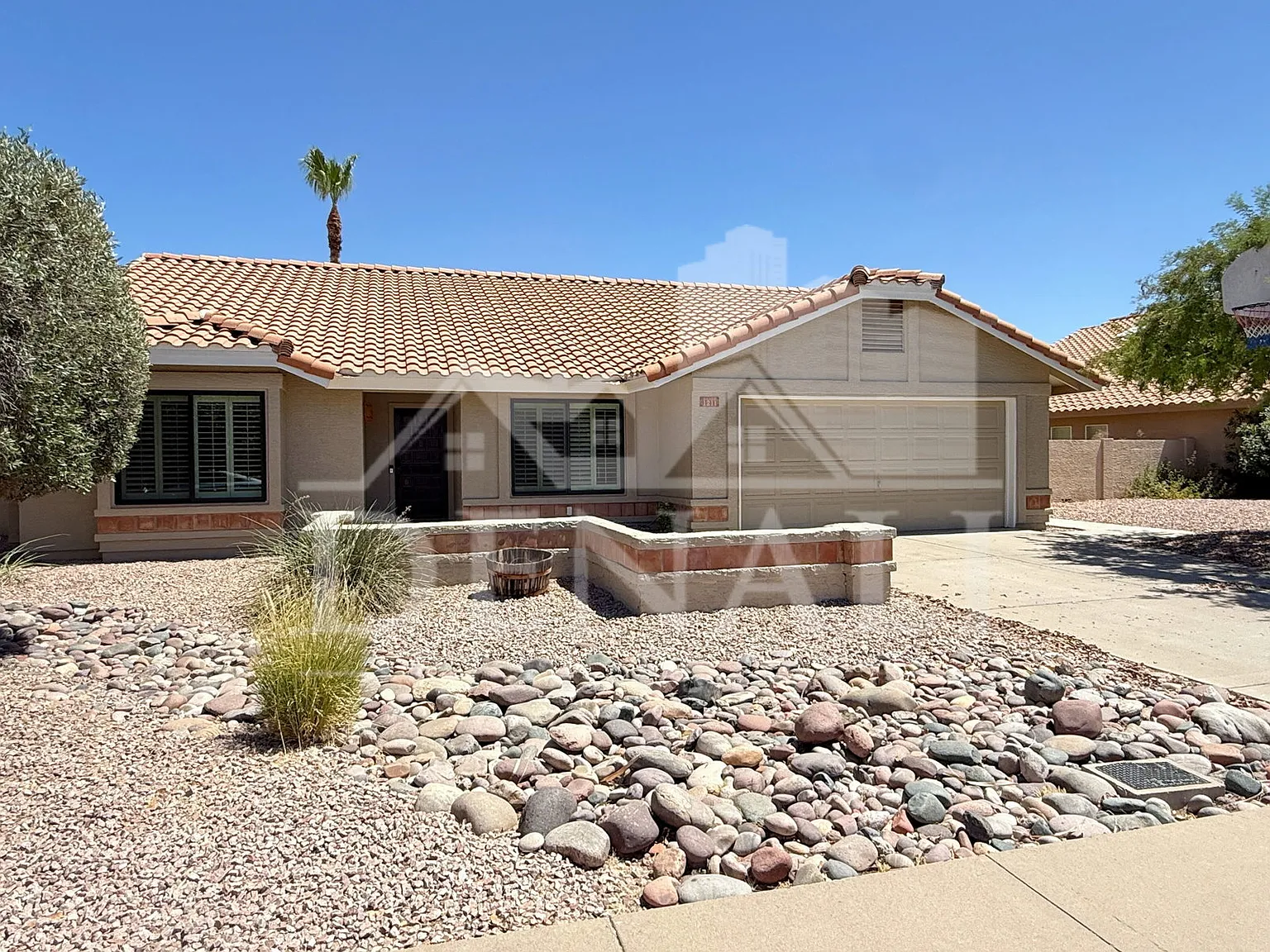 3 bed, 2.0 bath, 1803 sqft, $2,795 — Photo 2