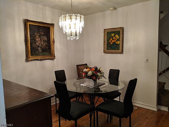 5th image of 127 Wimbledon Sq