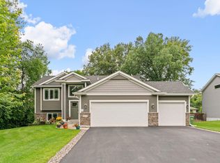 9134 Dunkirk St NE, Blaine, MN 55449