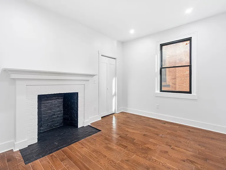 54 Trumbull St — Photo 21