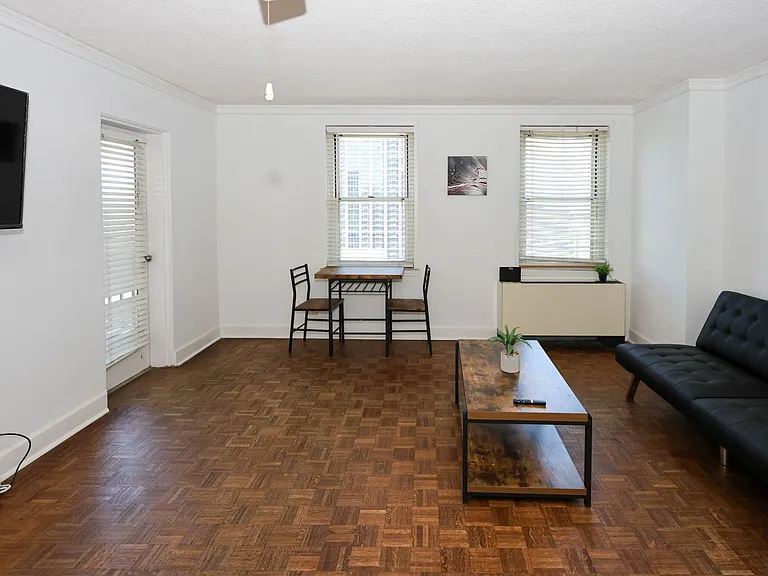 300 Peachtree St NE #23C — Photo 9