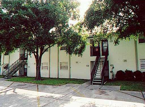 1st image of 3802 N Oak Dr #W42