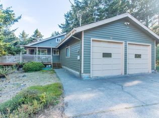32450 Cape Kiwanda Dr, Cloverdale, OR 97112