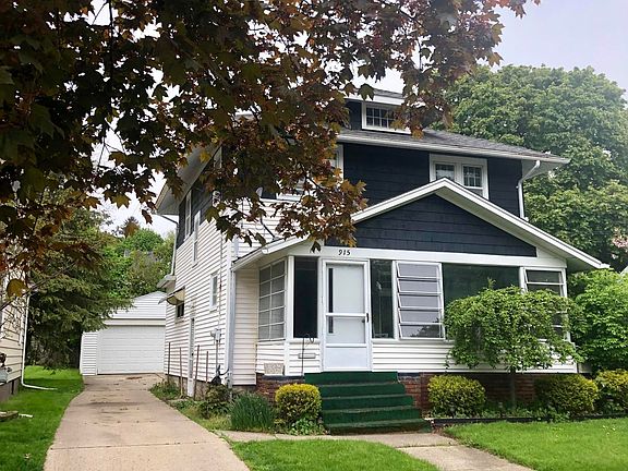 4th image of 915 Van Buren Ave NW