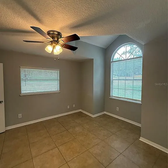 17802 Jefferson St — Photo 17