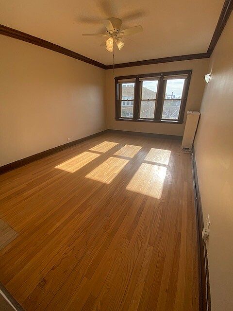 1st image of 5240 N Rockwell St Unit 1
