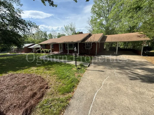 4975 Stonington Rd, Winston Salem, NC 27103