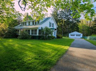 161 Rochdale Rd, Poughkeepsie, NY 12603