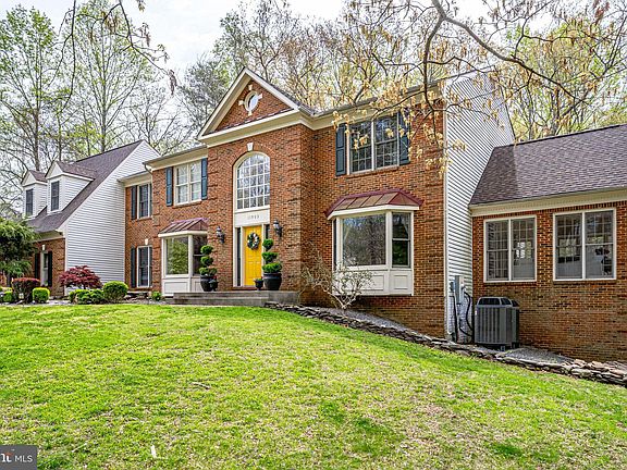 2nd image of 11903 Henderson Ct
