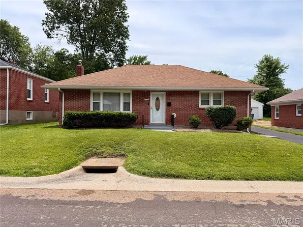 9010 Trefore Ave, Saint Louis, MO 63134