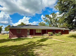 559 N Elm St, Frankston, TX 75763
