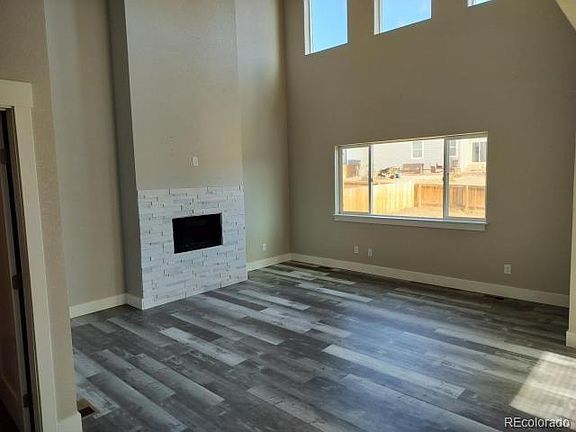 3rd image of 1754 Avery Plaza Street