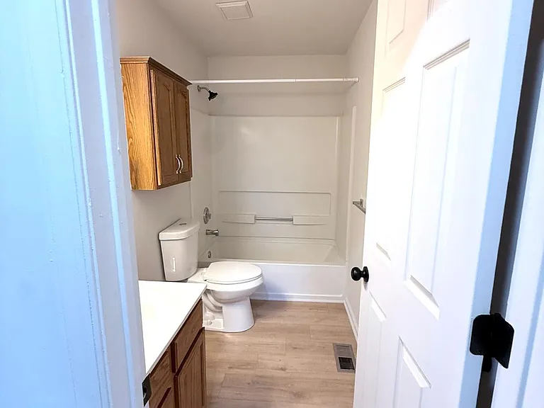 610 Brentwood Ct — Photo 15