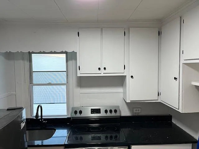 112 Front St #2 — Photo 6