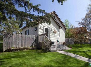 617 12th St S, Virginia, MN 55792