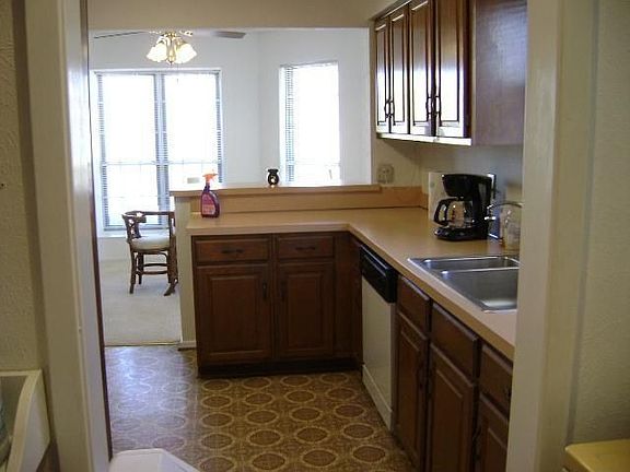 5th image of 352 Kimberly Dr