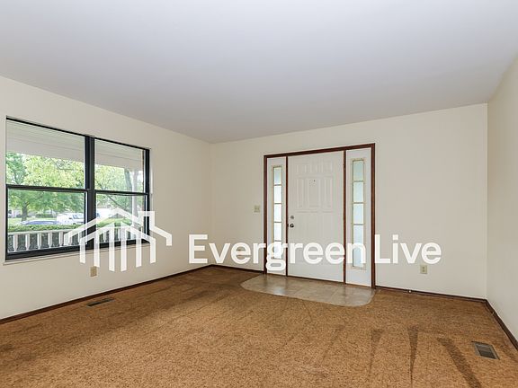 3rd image of 6613 Rolling Glen Dr