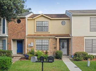 2323 Oxford Pl, Gretna, LA 70056