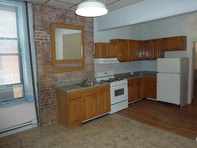 159 Grand St #2 — Photo 9