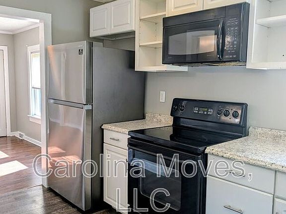 4th image of 403 McCrary St