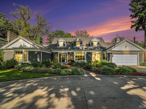 17220 Fairway Dr, Detroit, MI 48221