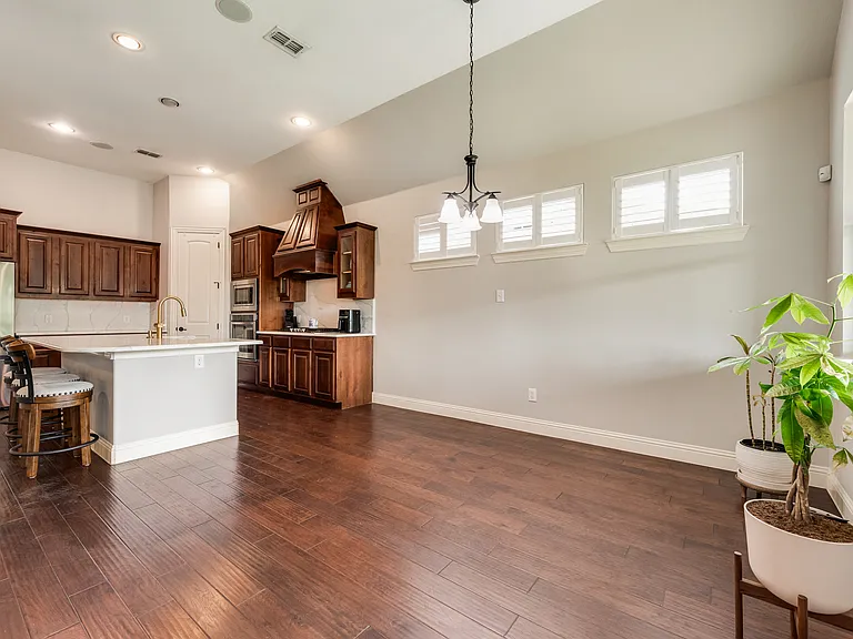 2112 Benjamin Creek Dr — Photo 18