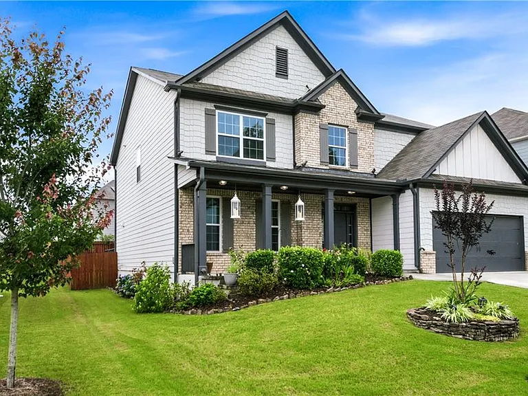 2053 Hamilton Lake Pkwy — Photo 2