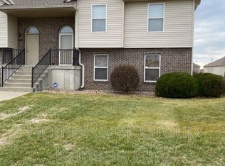 8609 N Mersington Ln, Kansas City, MO 64156