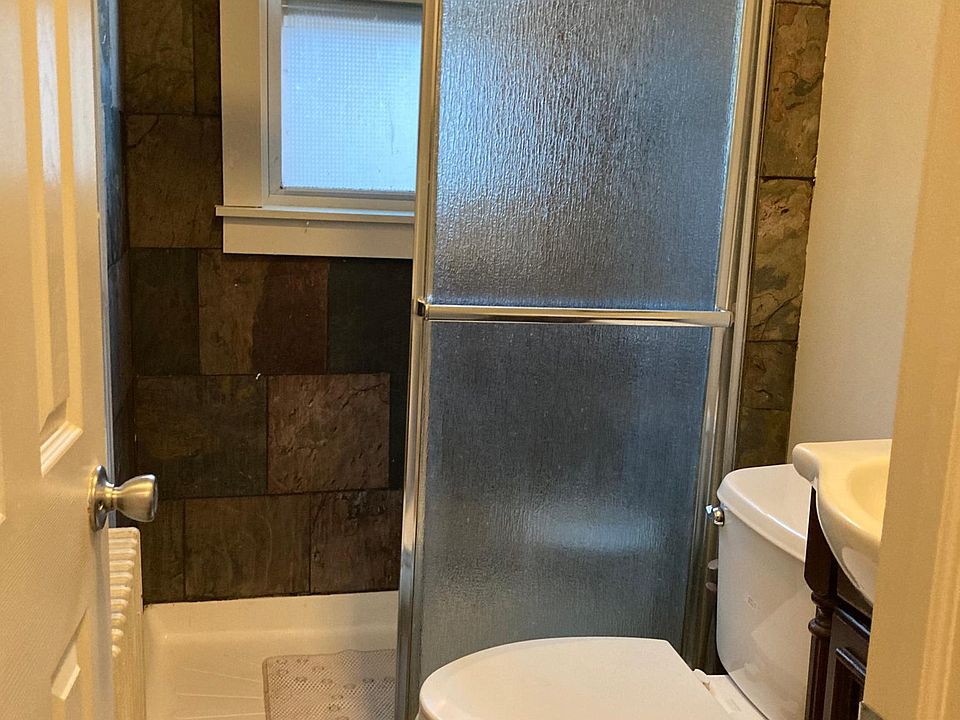 1st image of 242 N Park Ave #1
