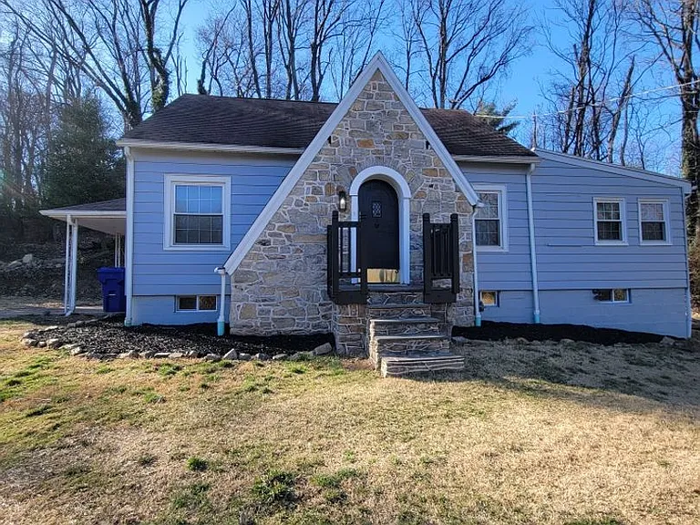 2660 Sheridan Rd — Photo 2