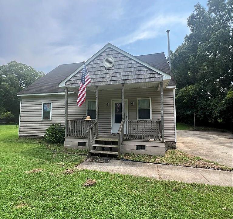 1st image of 4745 Sondej Ave