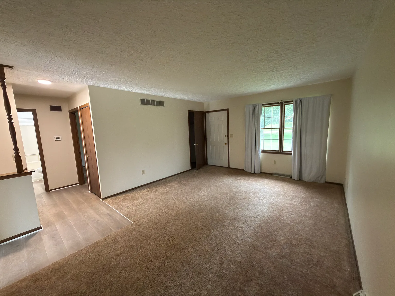 3 bed, 1400 sqft, $1,825 — Photo 4