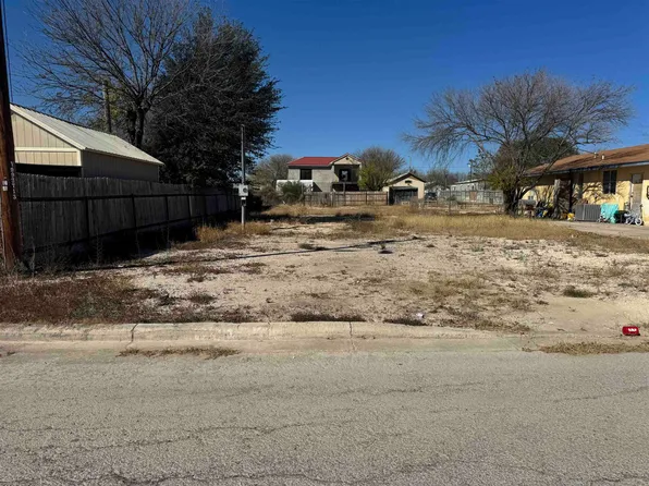 1006 E Garza St #14, Del Rio, TX 78840