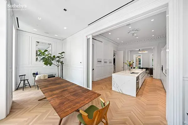 Sold by Sotheby's International Realty | media 13