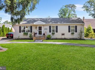 2932 S Shore Dr, Williamstown, NJ 08094