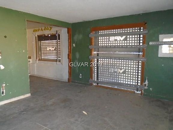 3rd image of 1323 Rexford Pl