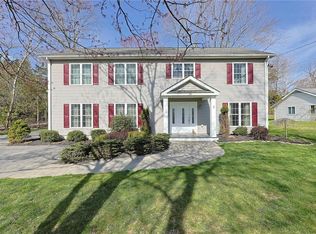 35 Fletcher Dr, Newburgh, NY