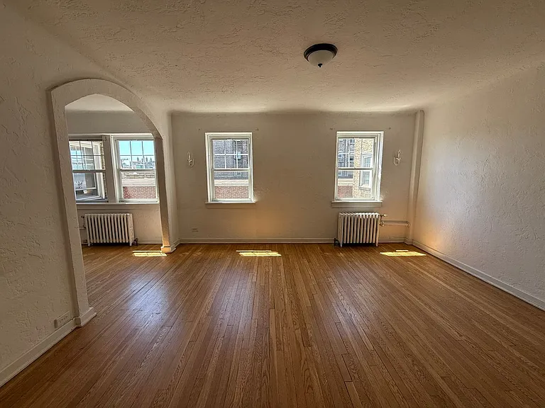 King Edward Annex Apartments — Photo 43